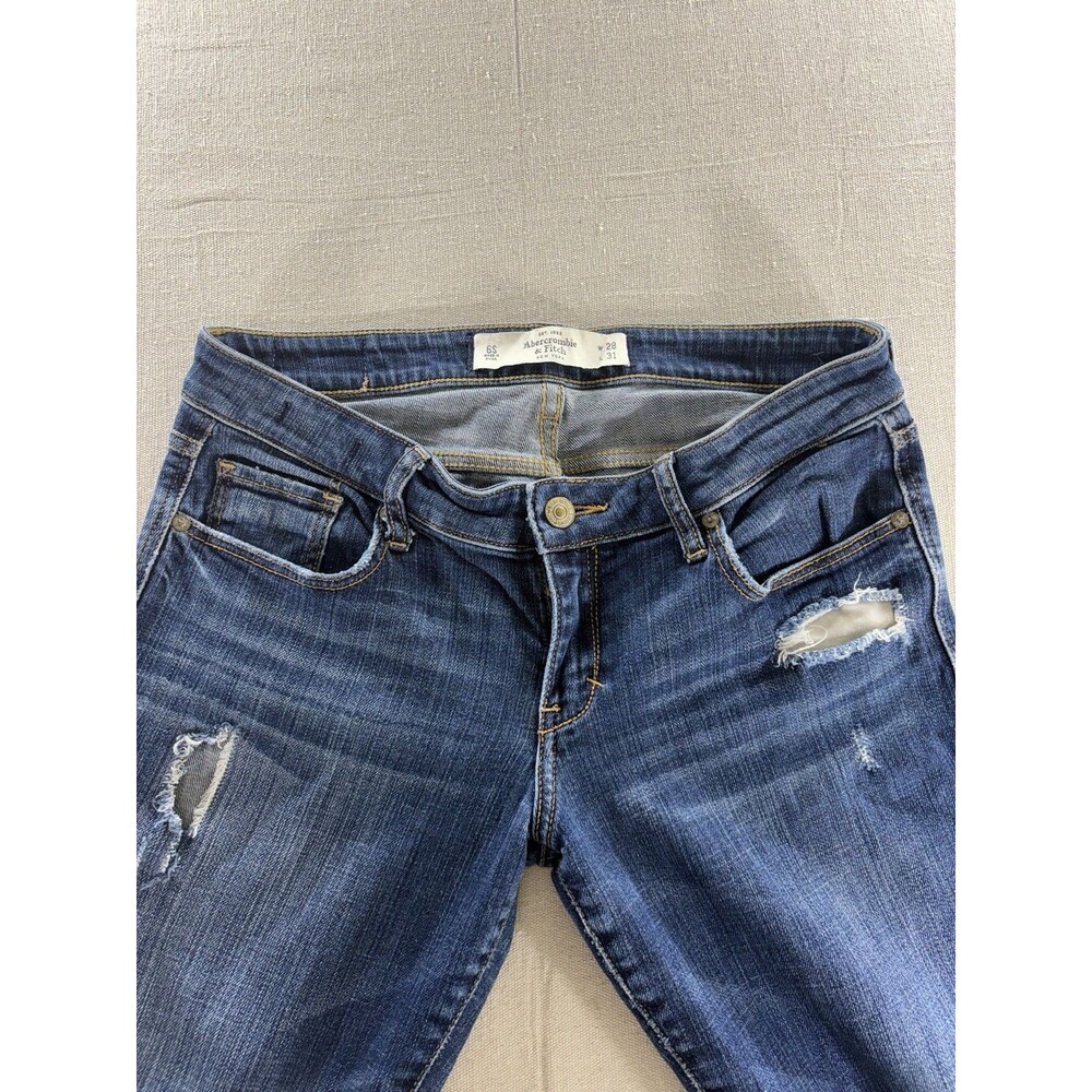 Abercrombie & Fitch Distressed Skinny Jeans Size 6S (28x31) Mid Wash Ripped